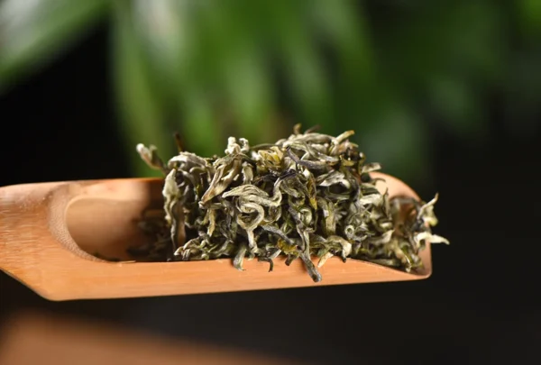 green-tea-yu-luo